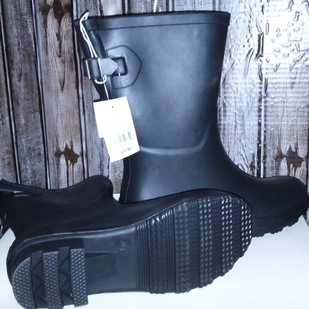 Black Rubber Rain Boots